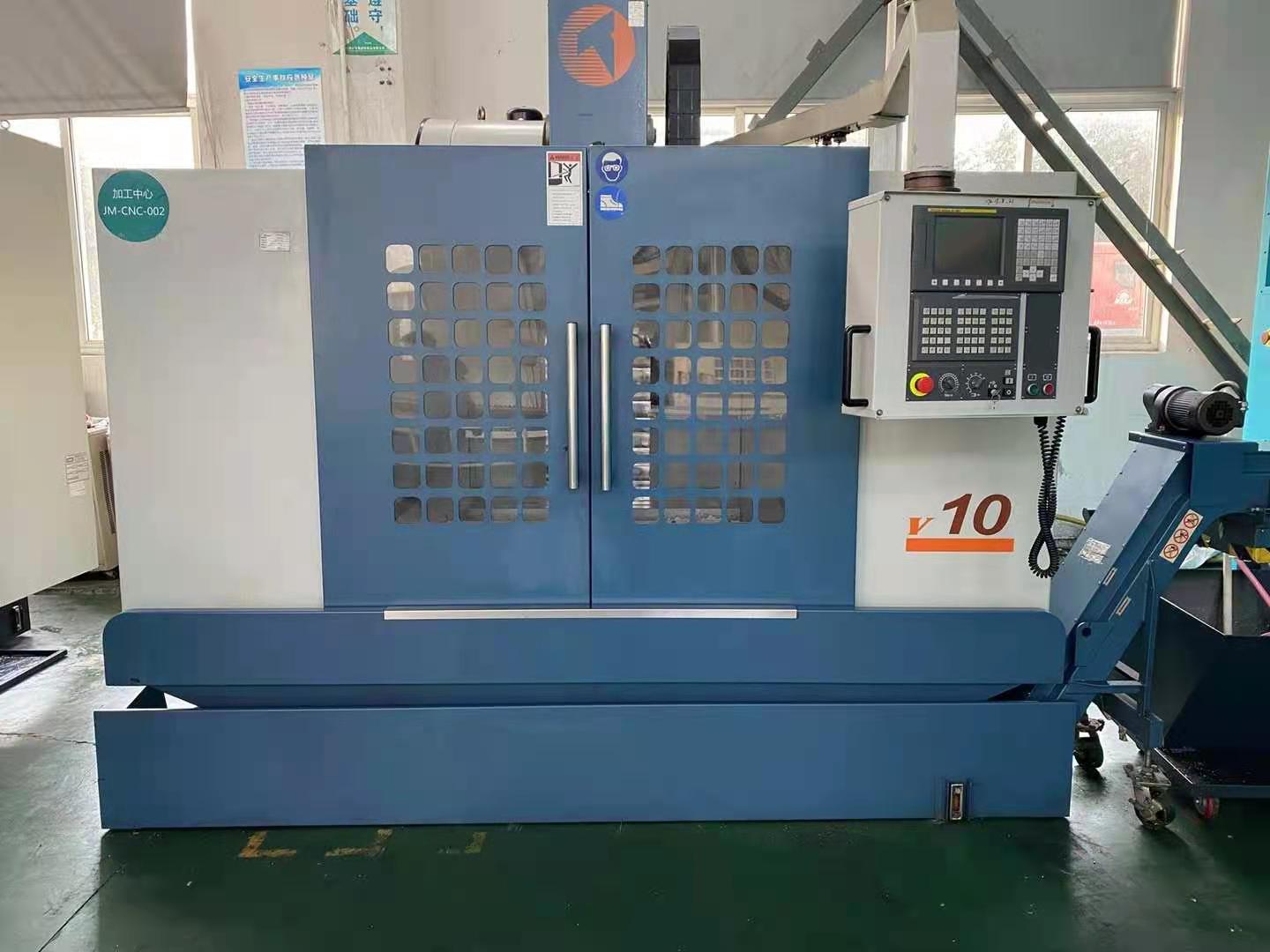 便宜出售台湾匠泽V10二手加工中心硬轨机发那科系统2015年出厂
