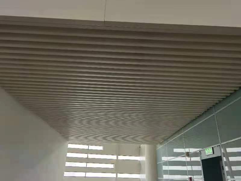 南宁弧形铝方通吊顶天花 热转印木纹方通厂家