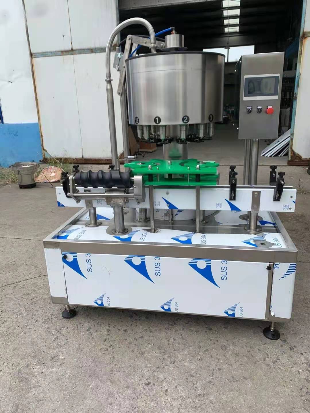 白酒灌装机  12头白酒定量灌装机 