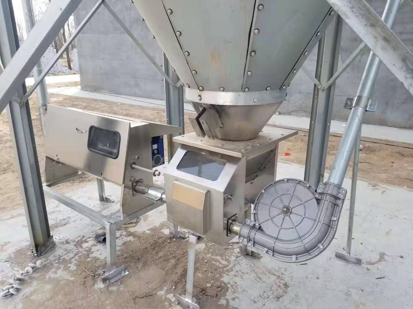 湖南养猪料线厂家直售、自产自销！料塔料线料槽认准富博晟业养殖设备！