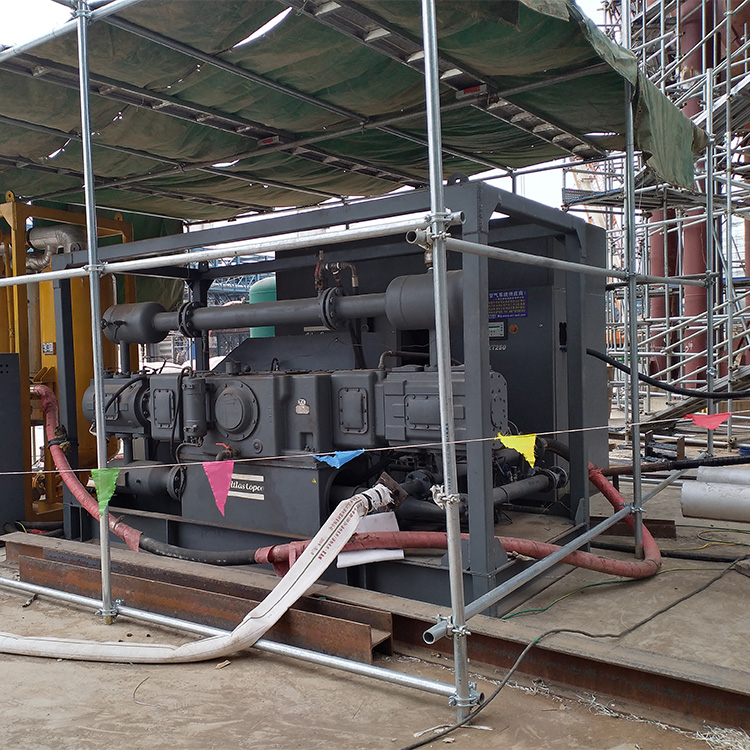 大型阿特拉斯无油增压机