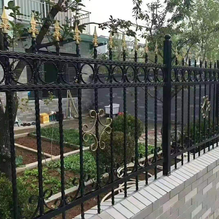 铁艺焊接护栏 东昇防攀越围栏 铁艺庭院护栏