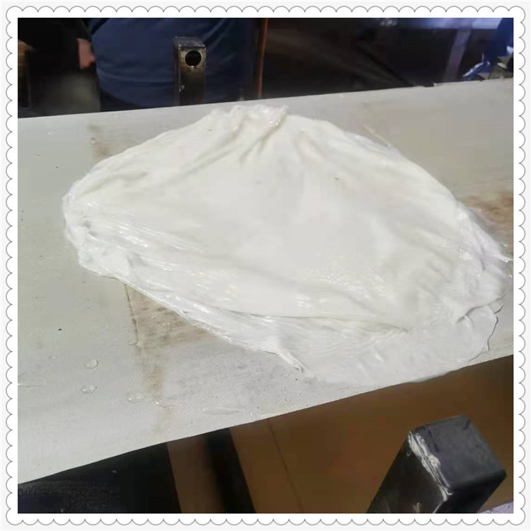 凉皮机商用多功能河粉机雲武厂家现场试机交技术