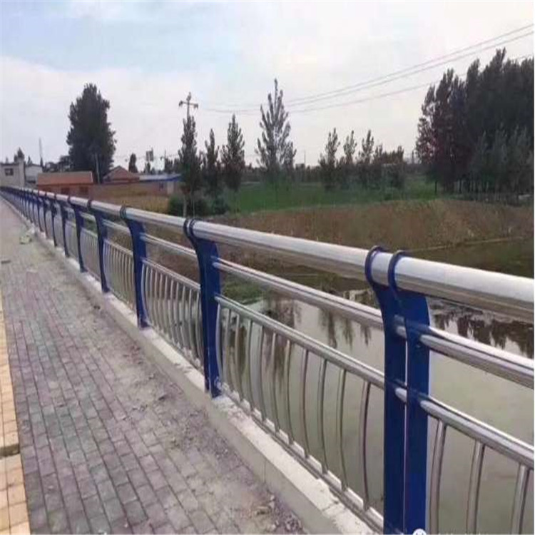 桥梁护栏   不锈钢防撞护栏  河边河道防护栏 复合管景观护栏定制