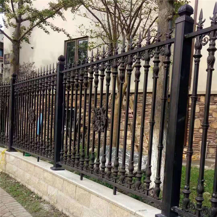 铝艺护栏 东昇小区铝艺护栏 学校铝艺围栏批发