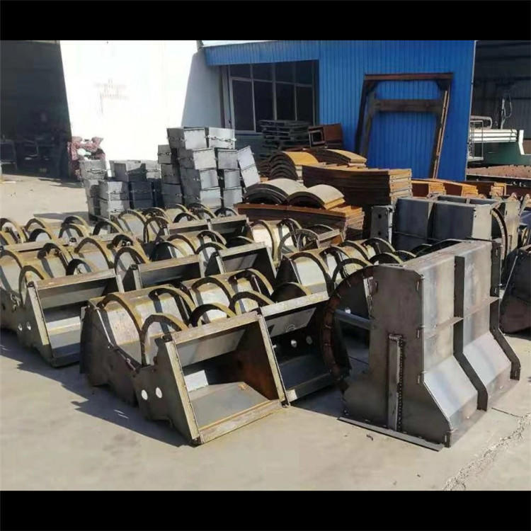 致宏 防撞隔离墩钢模具 交通隔离带模具制作 款式多样