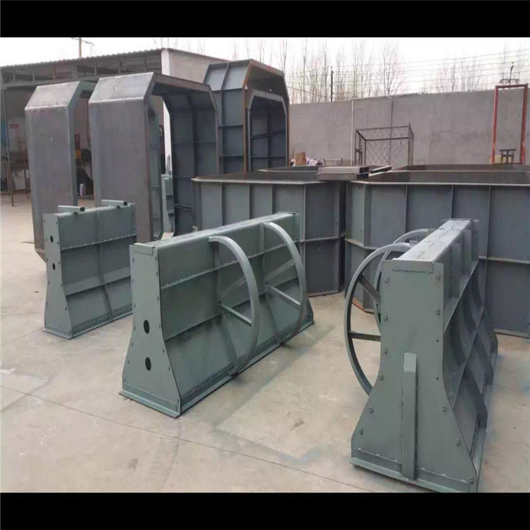 致宏 混凝土隔离墩模具 隔离墩钢模具价格 公路水泥隔离墩钢模具 经久耐用
