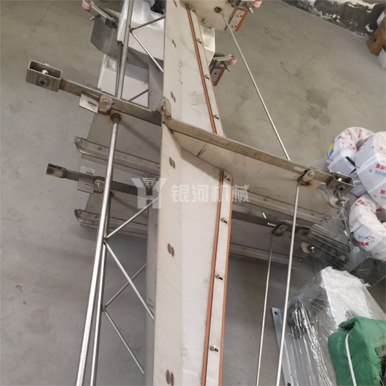 新型刮粪机 猪场专用刮粪机  不锈钢V型清粪机