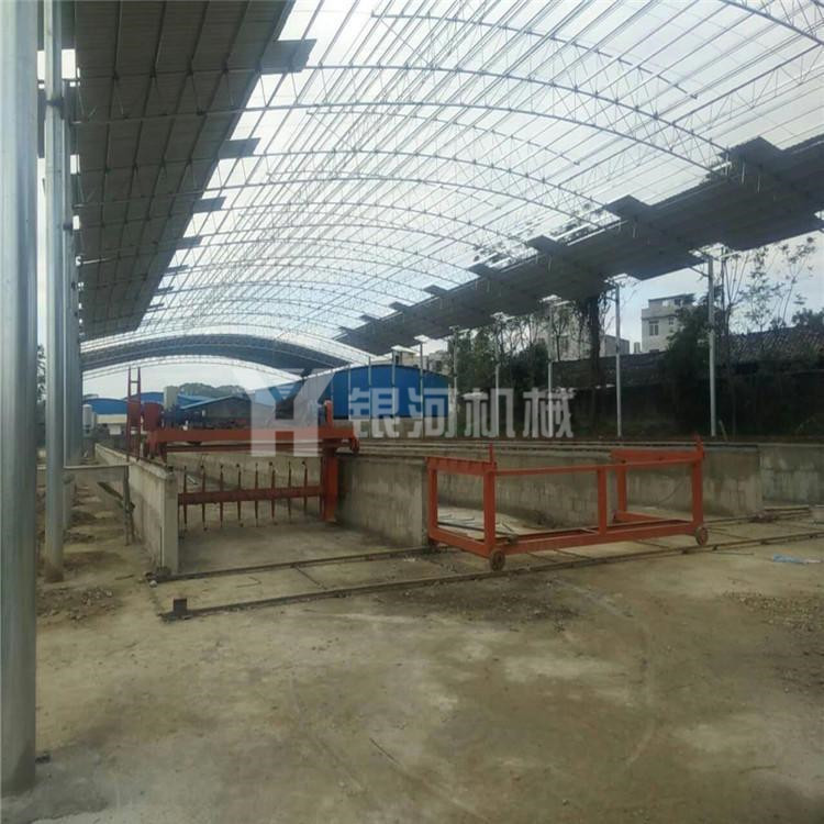 新型鸡粪发酵机翻耙机 槽式翻抛机 槽式翻耙机