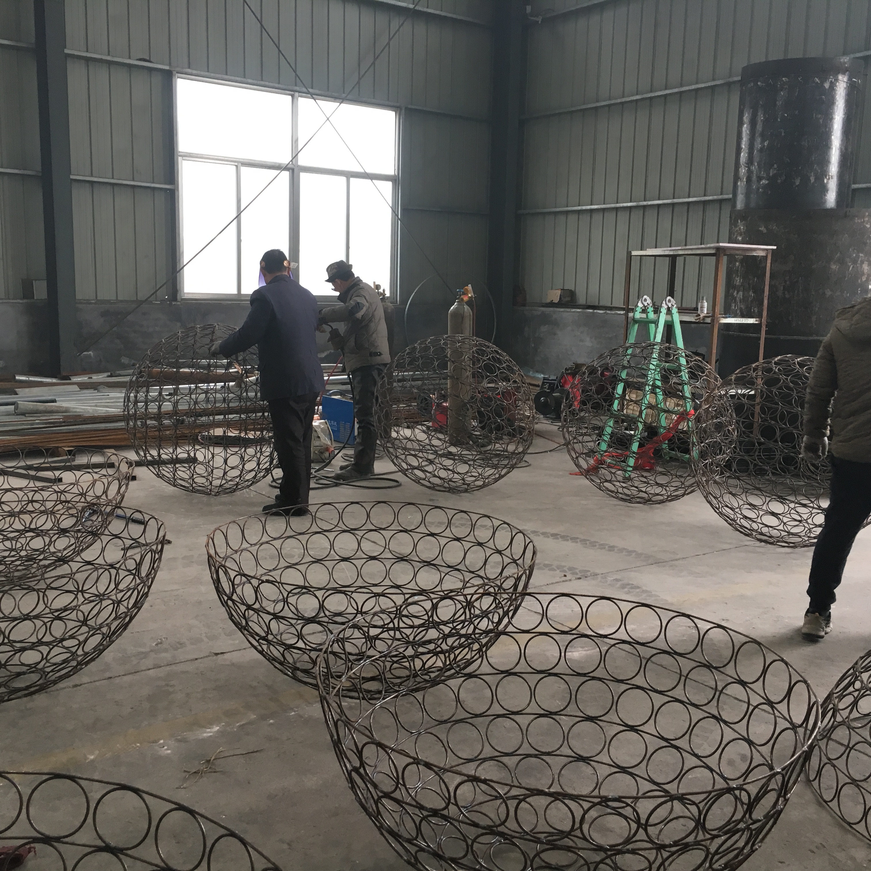 铁艺花球 表现力较好 内部采用新型自动微喷技术浇花