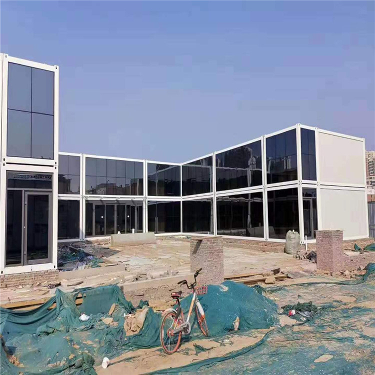 青岛黄岛打包箱房供应 组合式个性打包箱房搭建 折叠式打包箱房加工定制 绿色无建筑垃圾