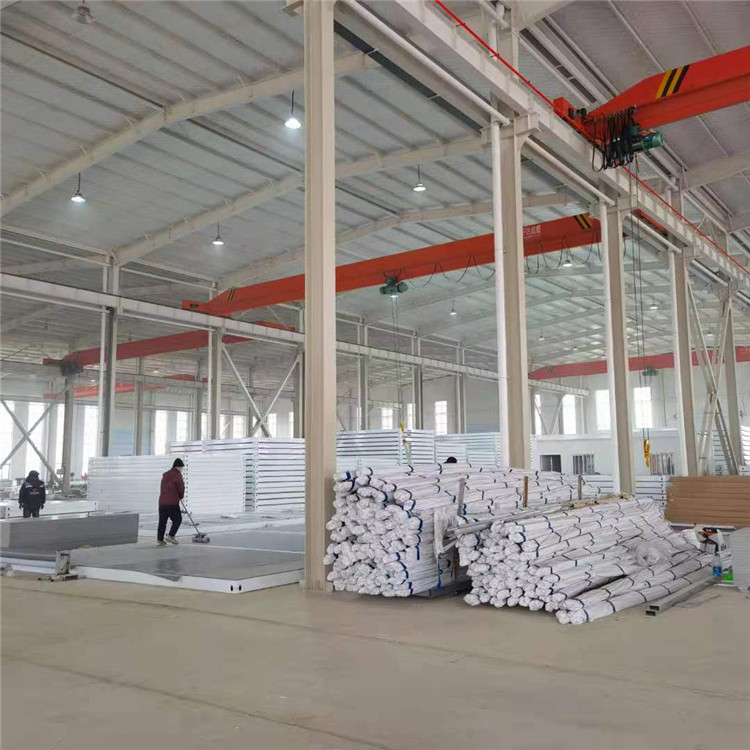 工地活动房 郑州打包箱房建造价格  工期快 设施完善