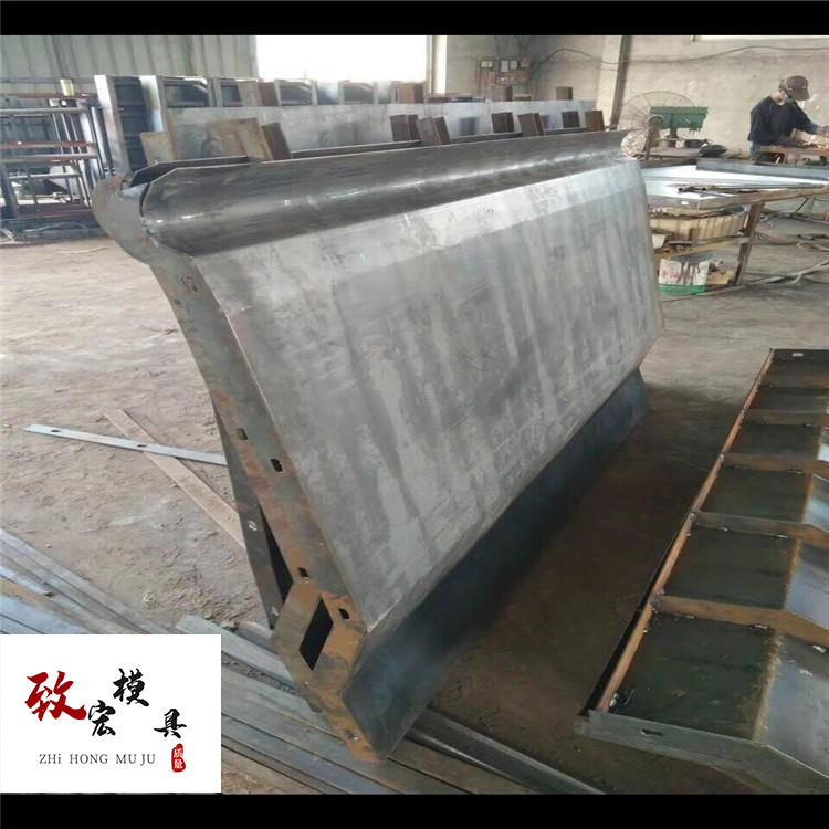 致宏 防撞墙钢模具厂家 防撞墙钢模具厂家供应 工厂生产