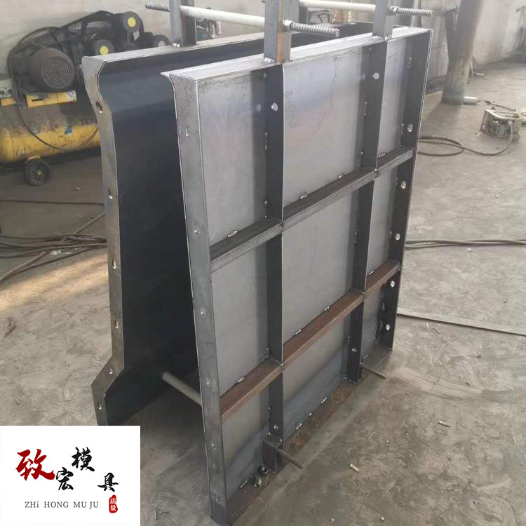 厂家直供致宏防撞墙预制钢模板 预制防撞护栏模具 高速防撞护栏模具加工