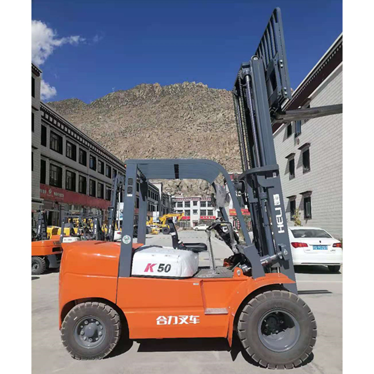 厂家销售多功能座驾式小5吨叉车  工地工程越野叉车  欢迎来电定制