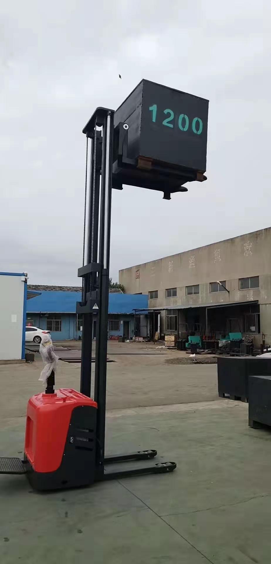 专业生产纯电动叉车 顺坤纯电动叉车 全国供应批发电动叉车
