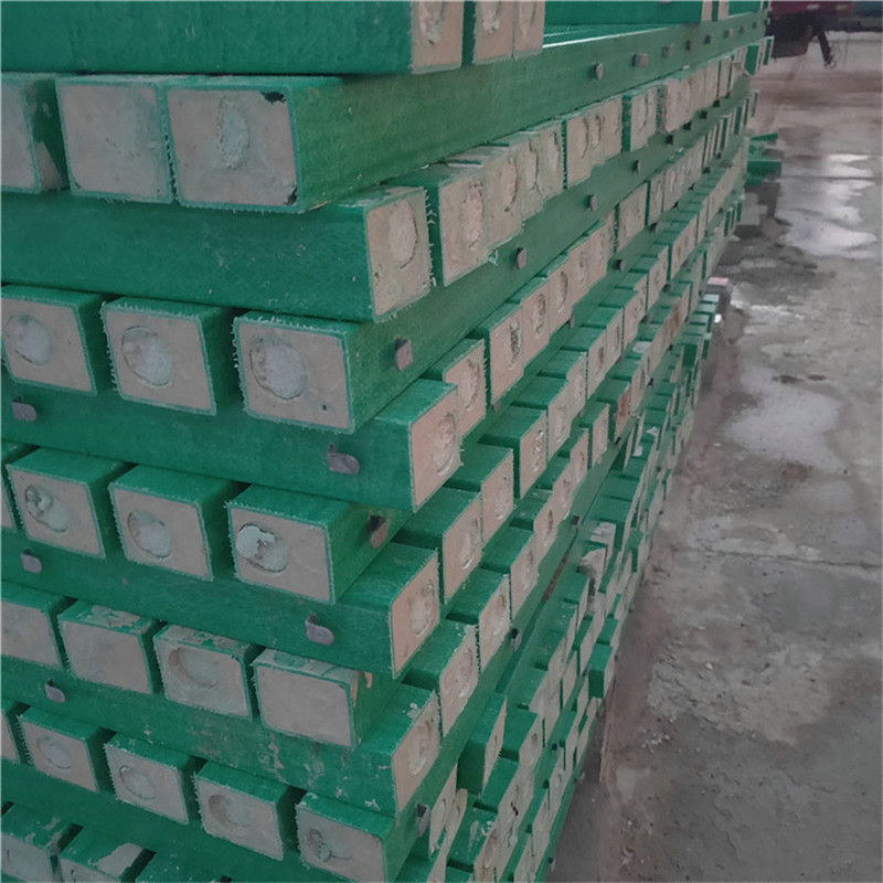  飞腾丝网 高速公路玻璃钢复合立柱 grc复合立柱隔离栏 厂家量身定制