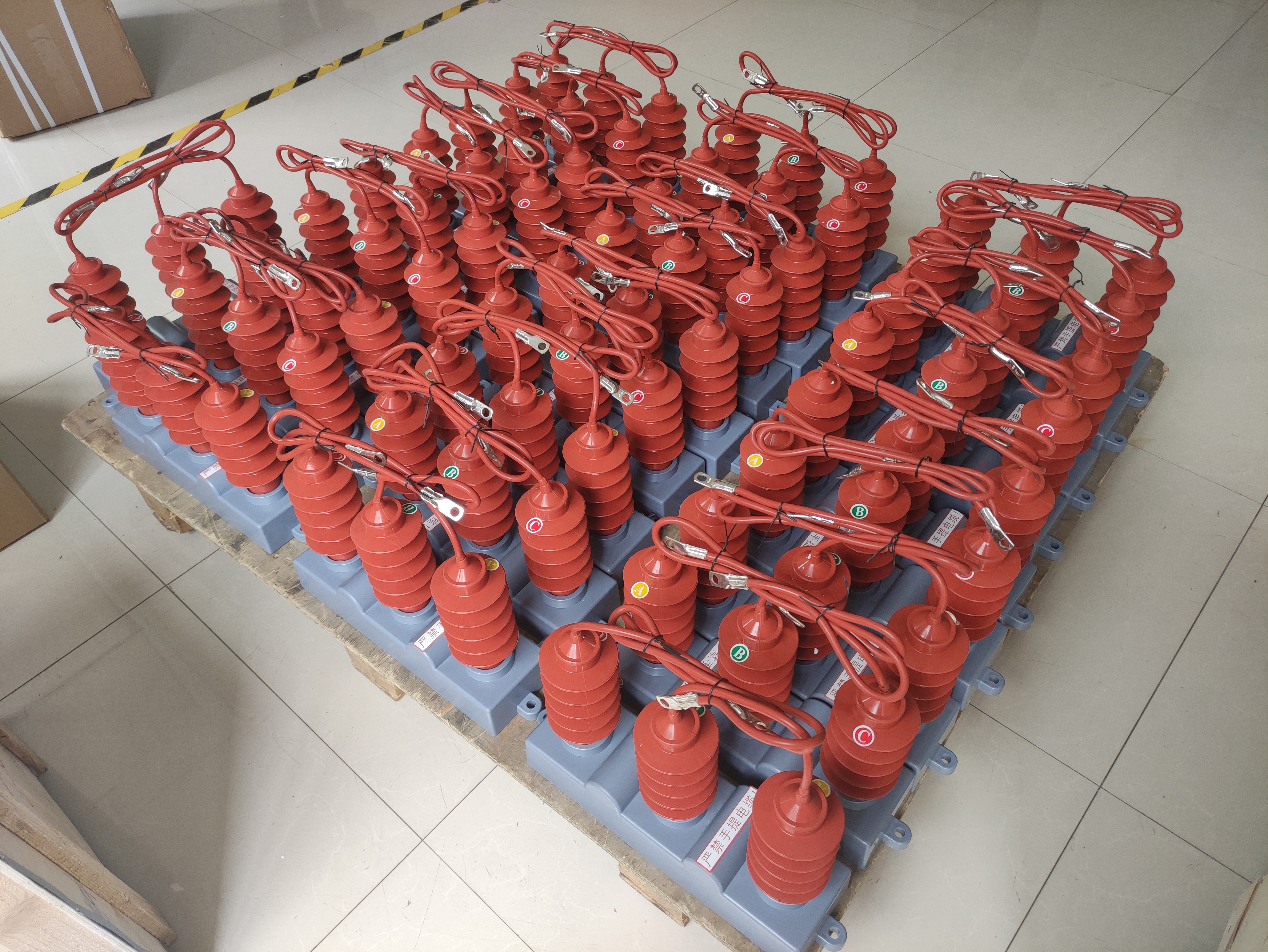 三相过电压保护器 YHPB-10 防雷过电压保护器 优质货源