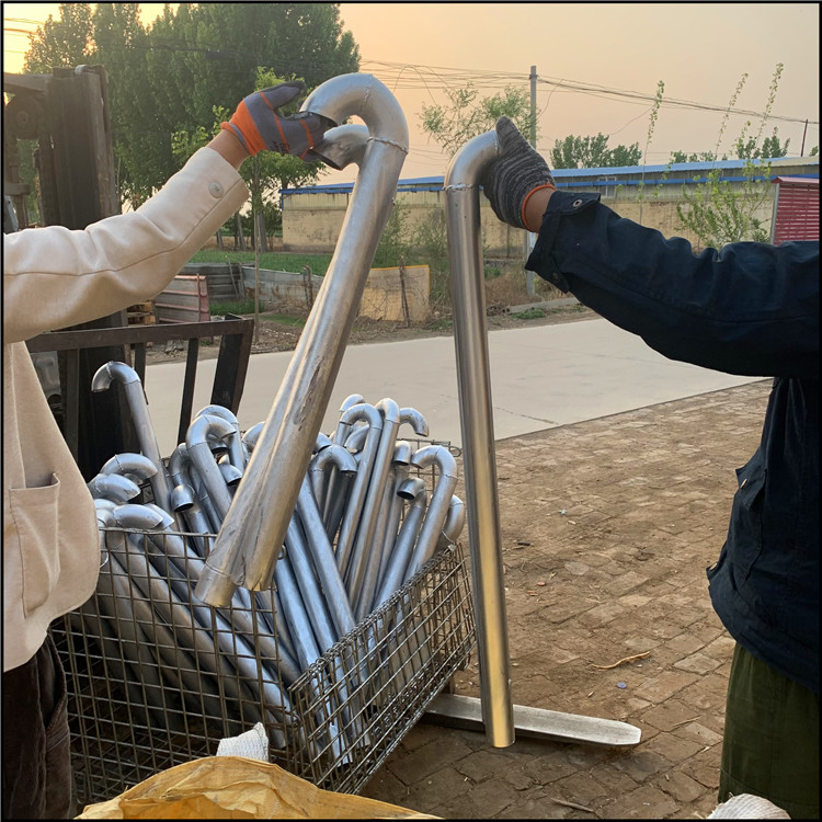 楼房出风管 建筑楼房出风管 建筑楼梯扶手连接件 现货供应