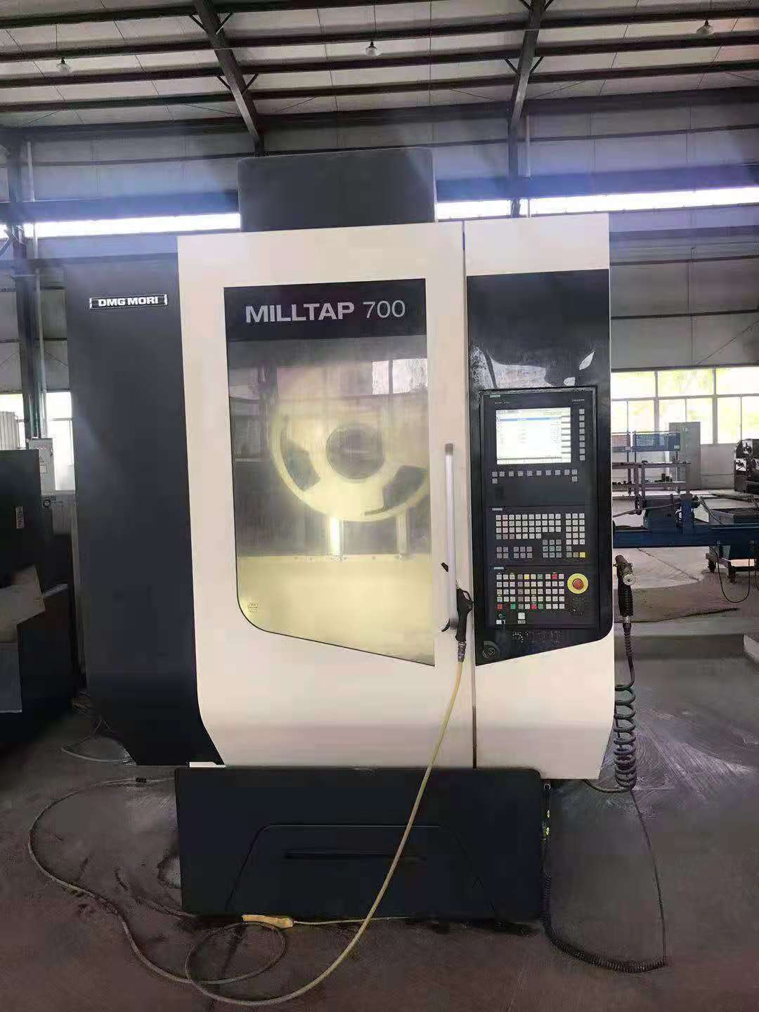 德玛吉MILL {TAP700五轴钻攻中心} 西门子828D系统