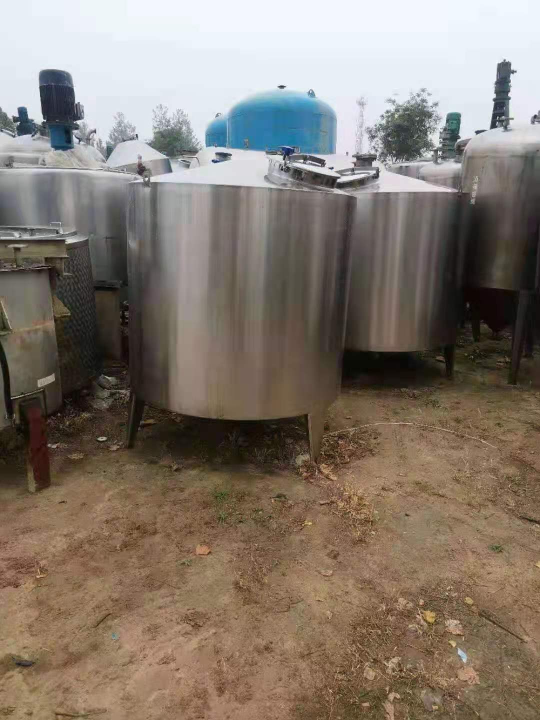 定做各种规格不锈钢储罐，不锈钢搅拌罐，304搅拌罐