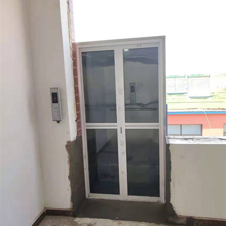 小型家用电梯_二层楼梯转角地下室电梯安装