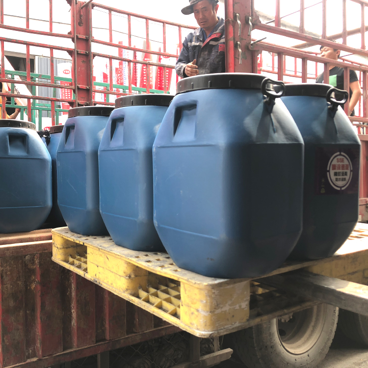 建筑工地用防水堵漏材料 喷涂速凝橡胶沥青防水涂料 喷涂机喷涂厂家批发零售