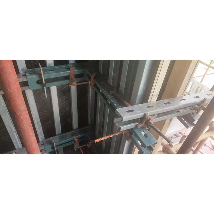 新式建筑钢背楞支撑体系