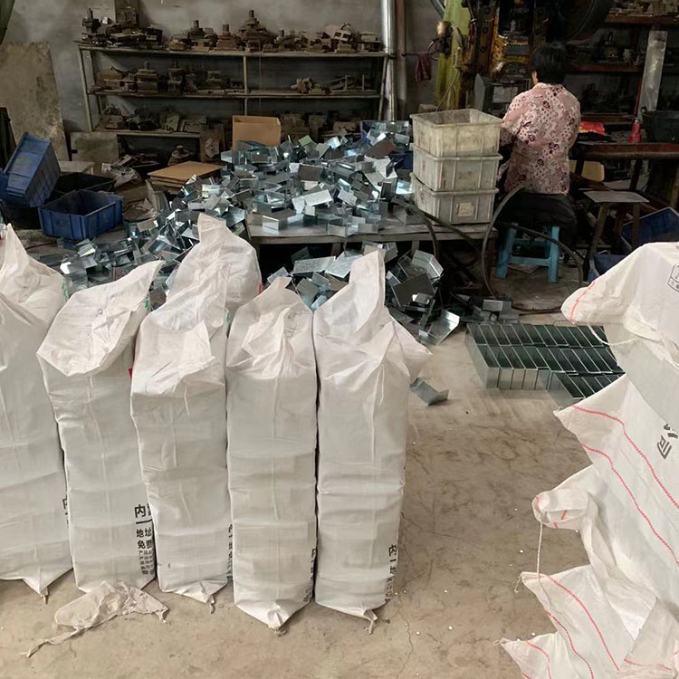 轻质隔墙板卡件 轻质隔墙板配件 定制金属隔墙板花卡 多规格可选