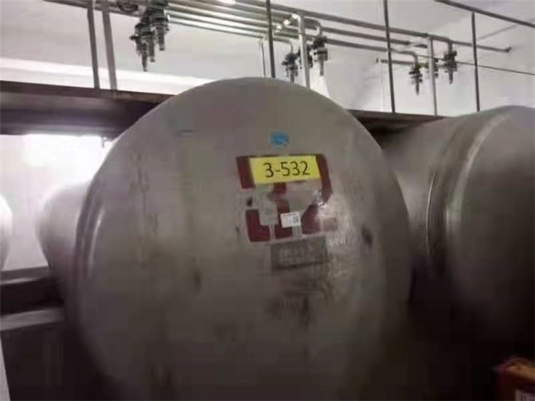 大型液体罐， 大型304不锈钢储罐    啤酒罐    储油罐