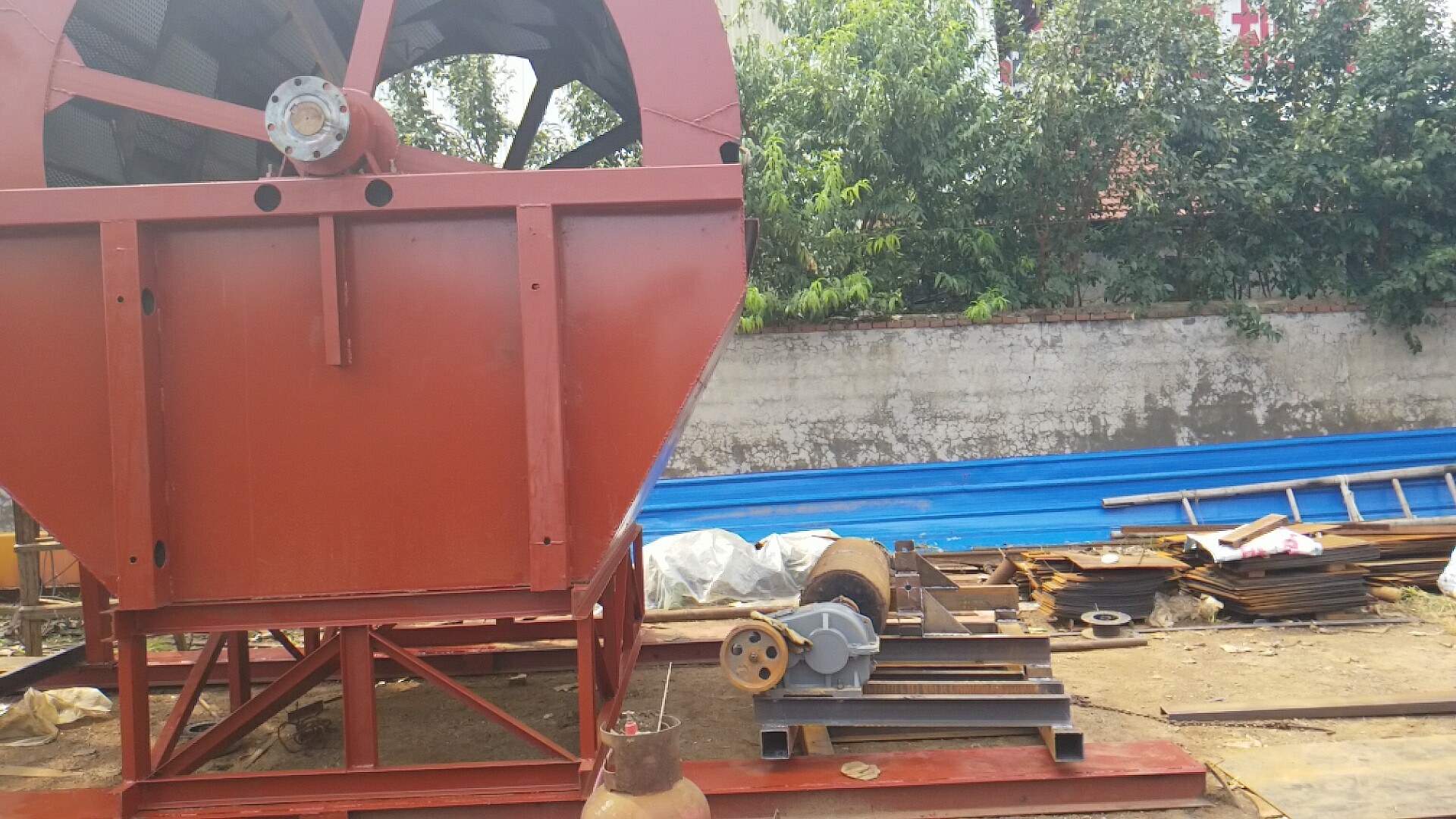 力鼎轮式洗沙机生产 小型轮式洗沙机 大量沙场水洗轮