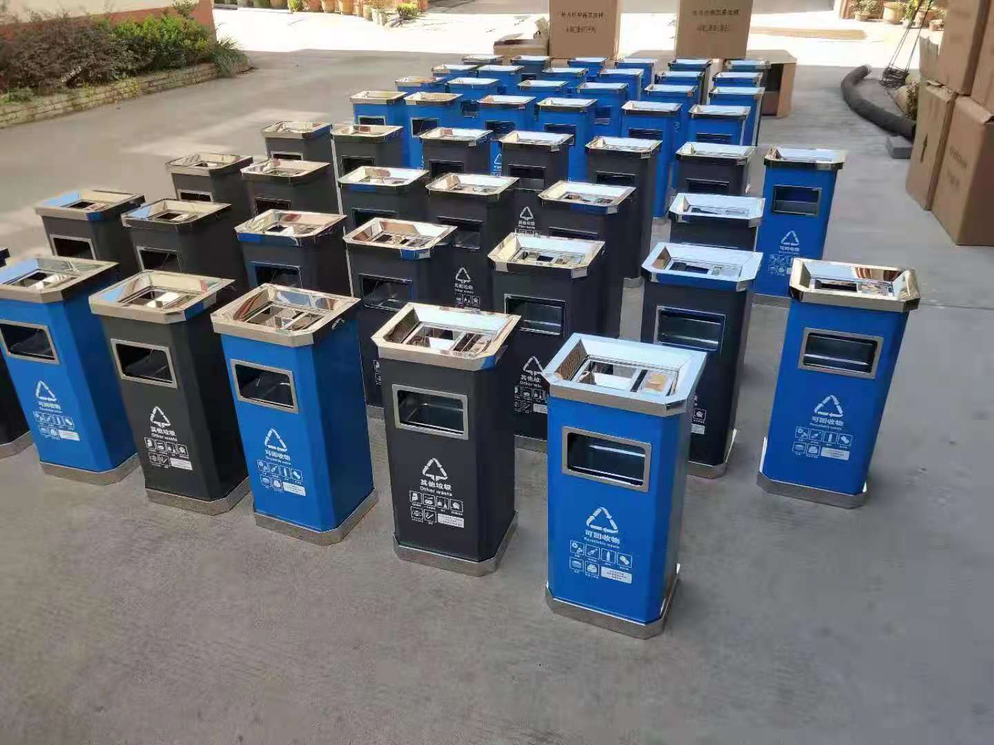 广东云浮 室内不锈钢垃圾桶 垃圾桶价格 