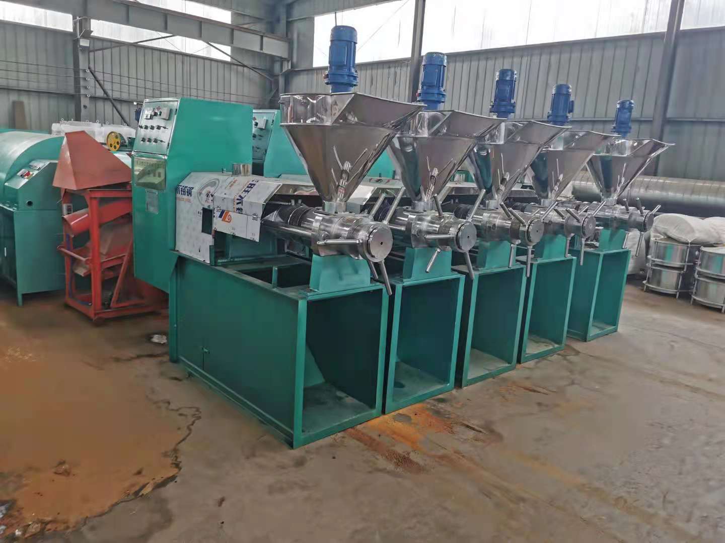 采购桃榨油机就找成泰生产厂家价格低质量好性能高