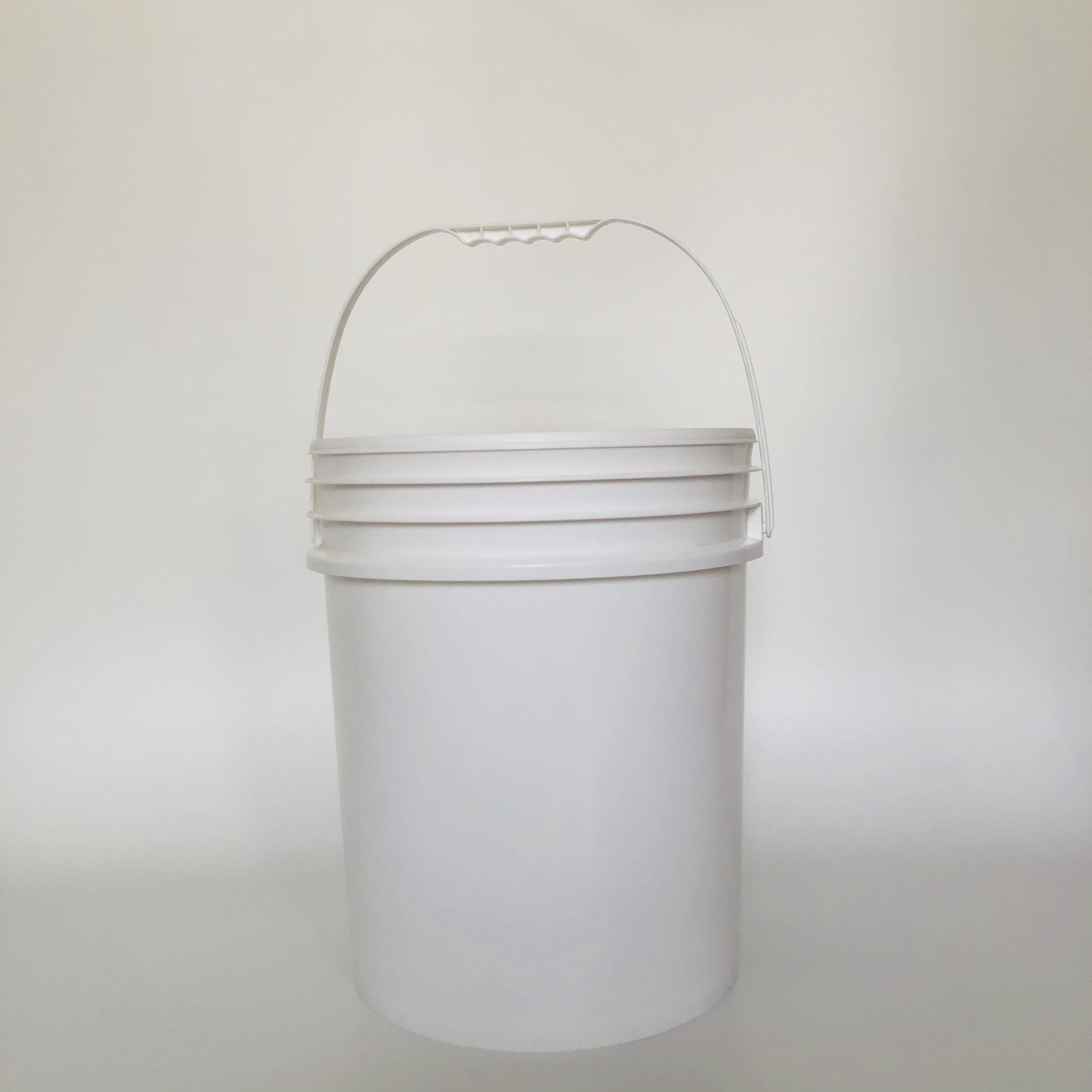 机油润滑油塑料圆桶 长期出售工业塑胶桶 圆形机油密封塑料桶 按时发货