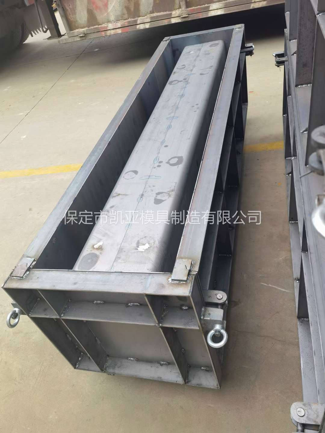 混凝土U型槽钢模具特点 U型槽钢模具-厂家直销