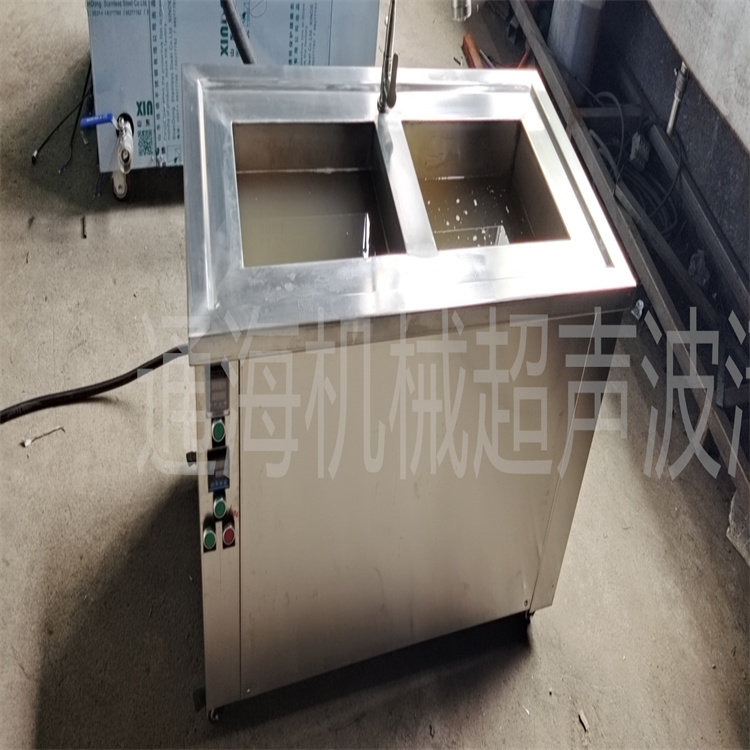 冷凝器、散热器超声波清洗机   通海机械多槽超声波清洗机供应   除油除锈清洗机