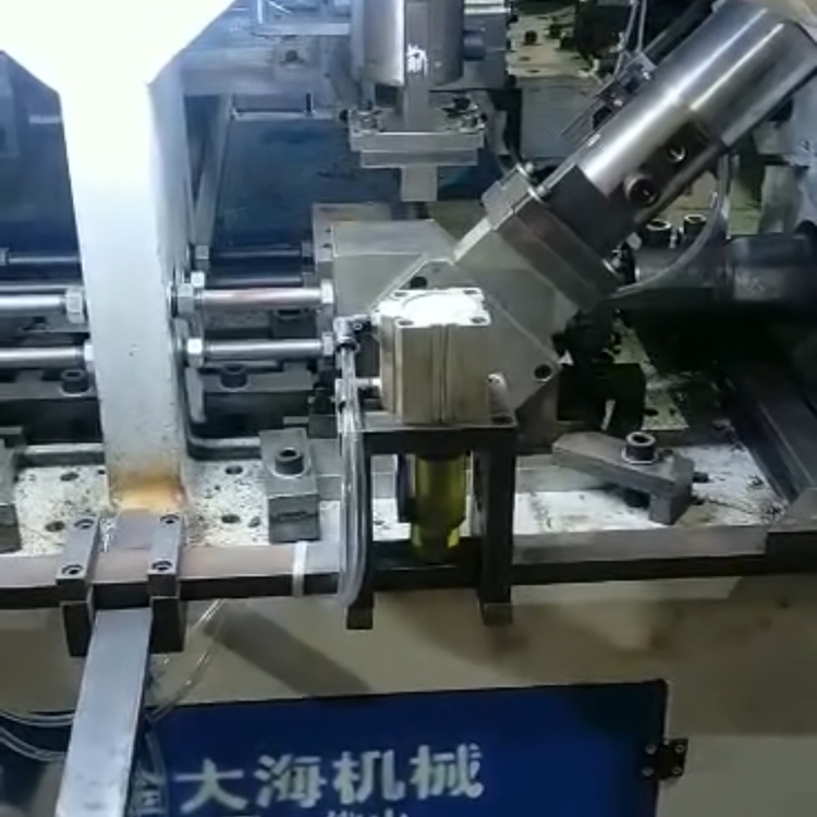 双伺服驱动，角钢方管冲孔切断