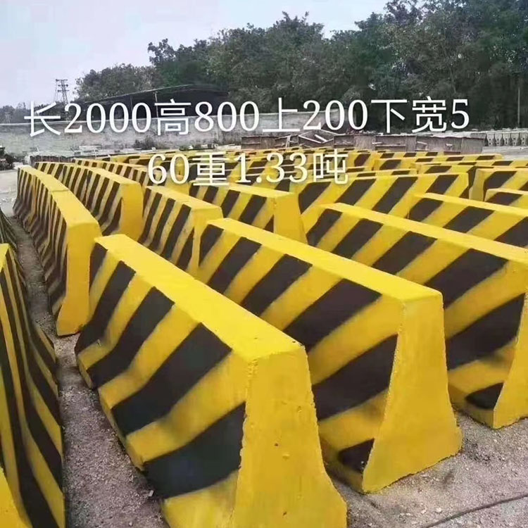 加工隔离墩模具厂家 预制隔离墩模具 防撞隔离墩模具 凯亚 批发价格