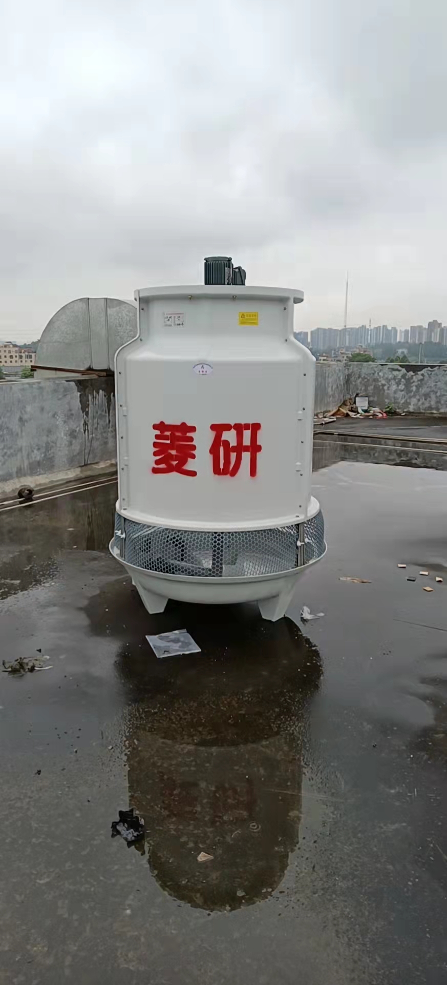 圆形冷却塔厂家 工业塔 黄色水塔 低噪音低耗能  性能稳定