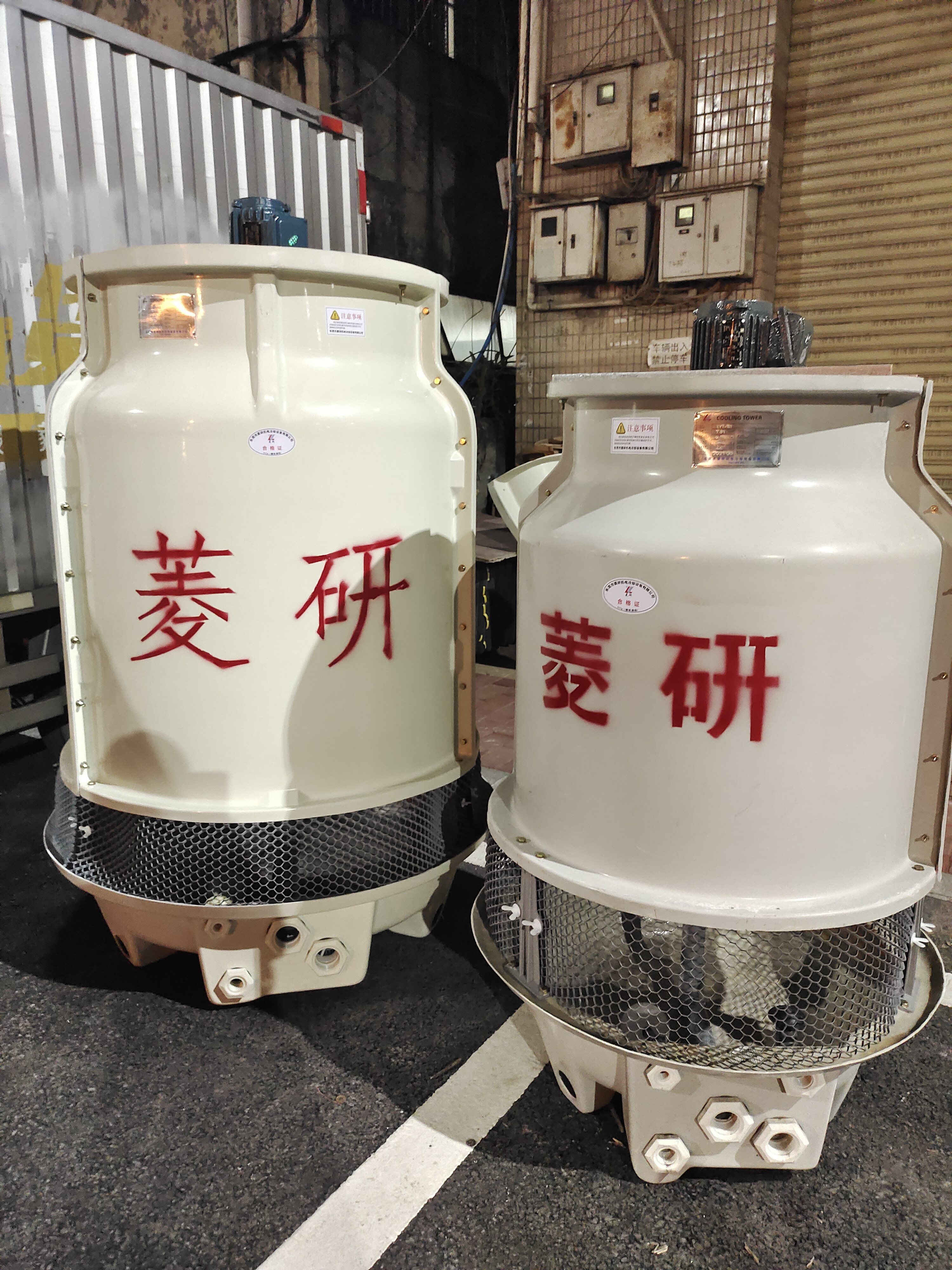 圆形玻璃钢冷却塔 凉水塔 灰色水塔 低噪音低耗能  厂家批售