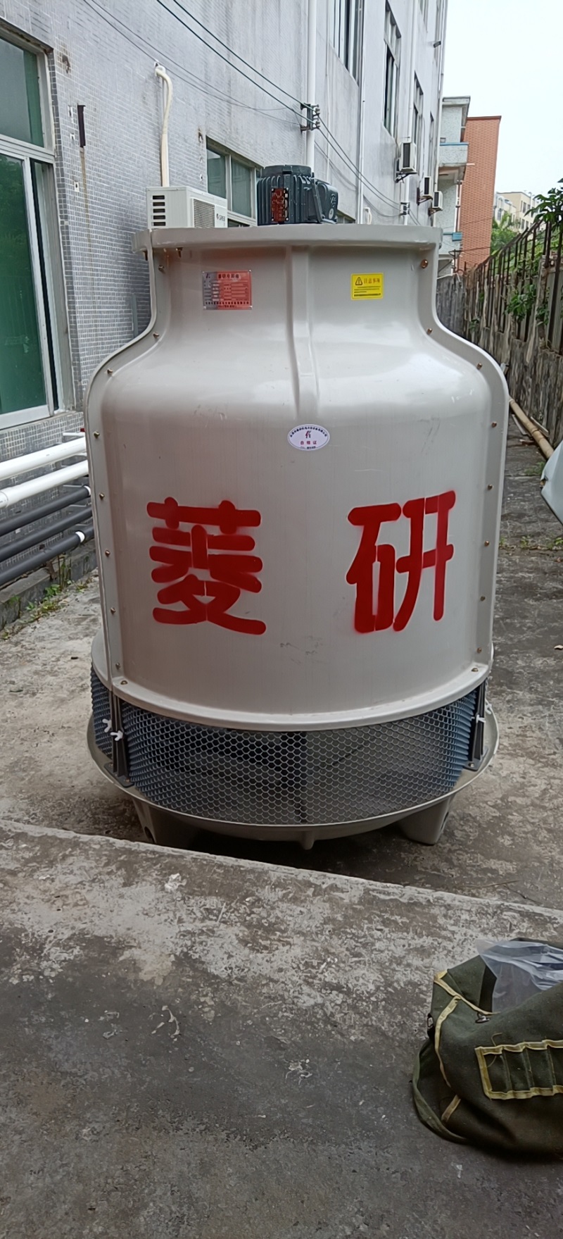 225T圆形冷却塔 工业塔 灰色水塔 低噪音低耗能  菱研机电