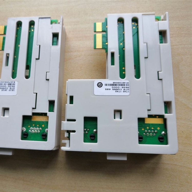 GT8 COMMS 485接口卡尼得科变频器M701配件全新供应