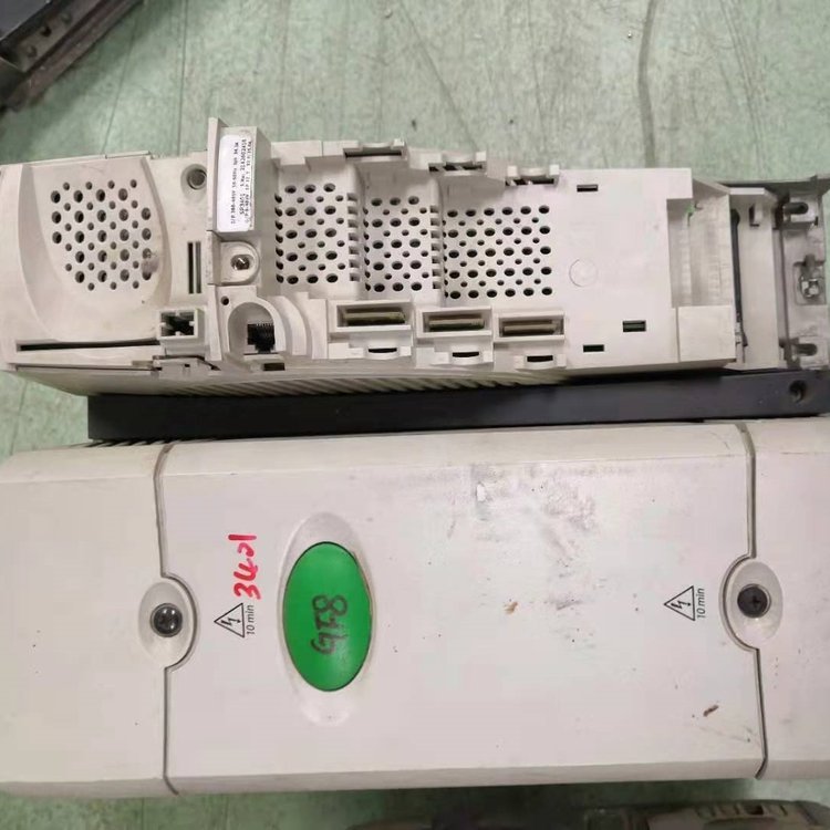 艾默生变频器代理商原装Unidrive SP5402