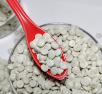 白灰色 HDPE 再生颗粒 管道白灰色HDPE再生颗粒 家具白灰色HDPE再生颗粒 文件夹用 PE 再生颗粒 