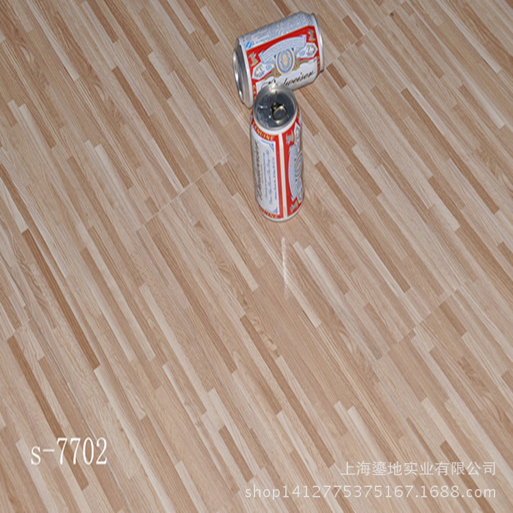 厂家批发防水防滑木纹PVC地板欧式家装耐磨环保PVC自粘地板直销