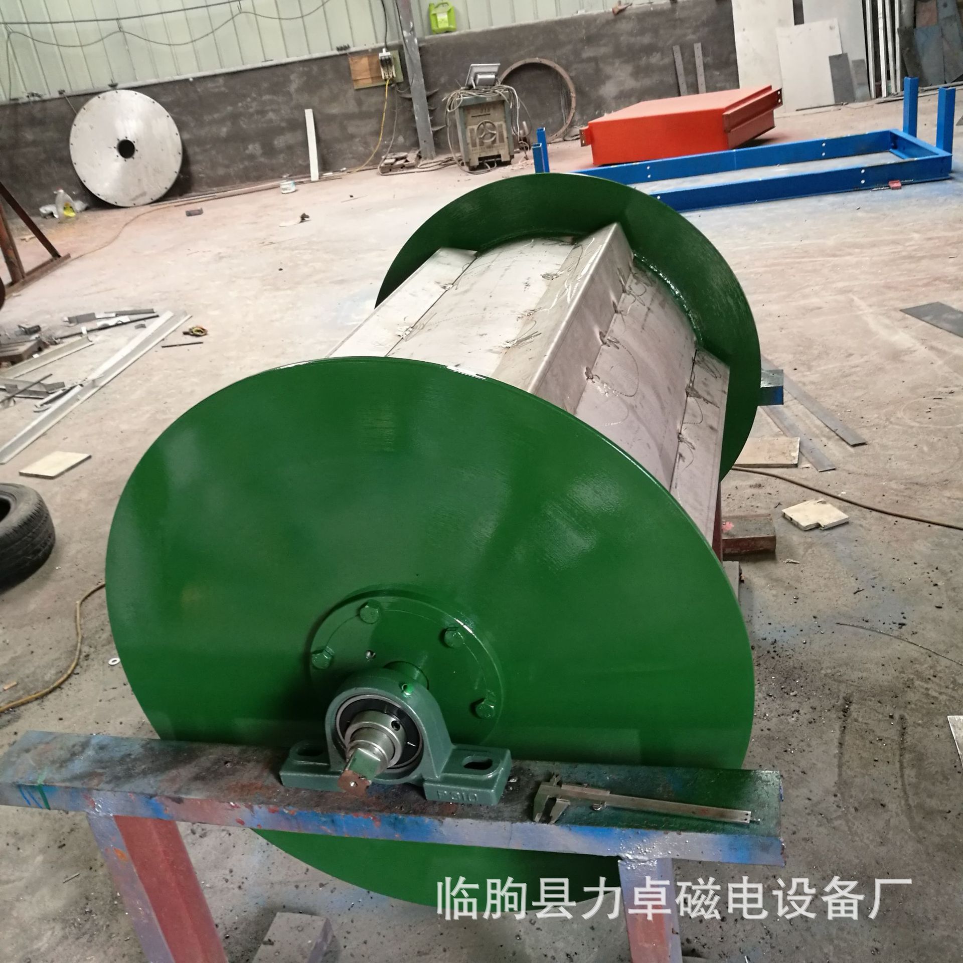 磁力强除铁好新型垃圾厂专用除铁器 -强磁滚筒式除铁器