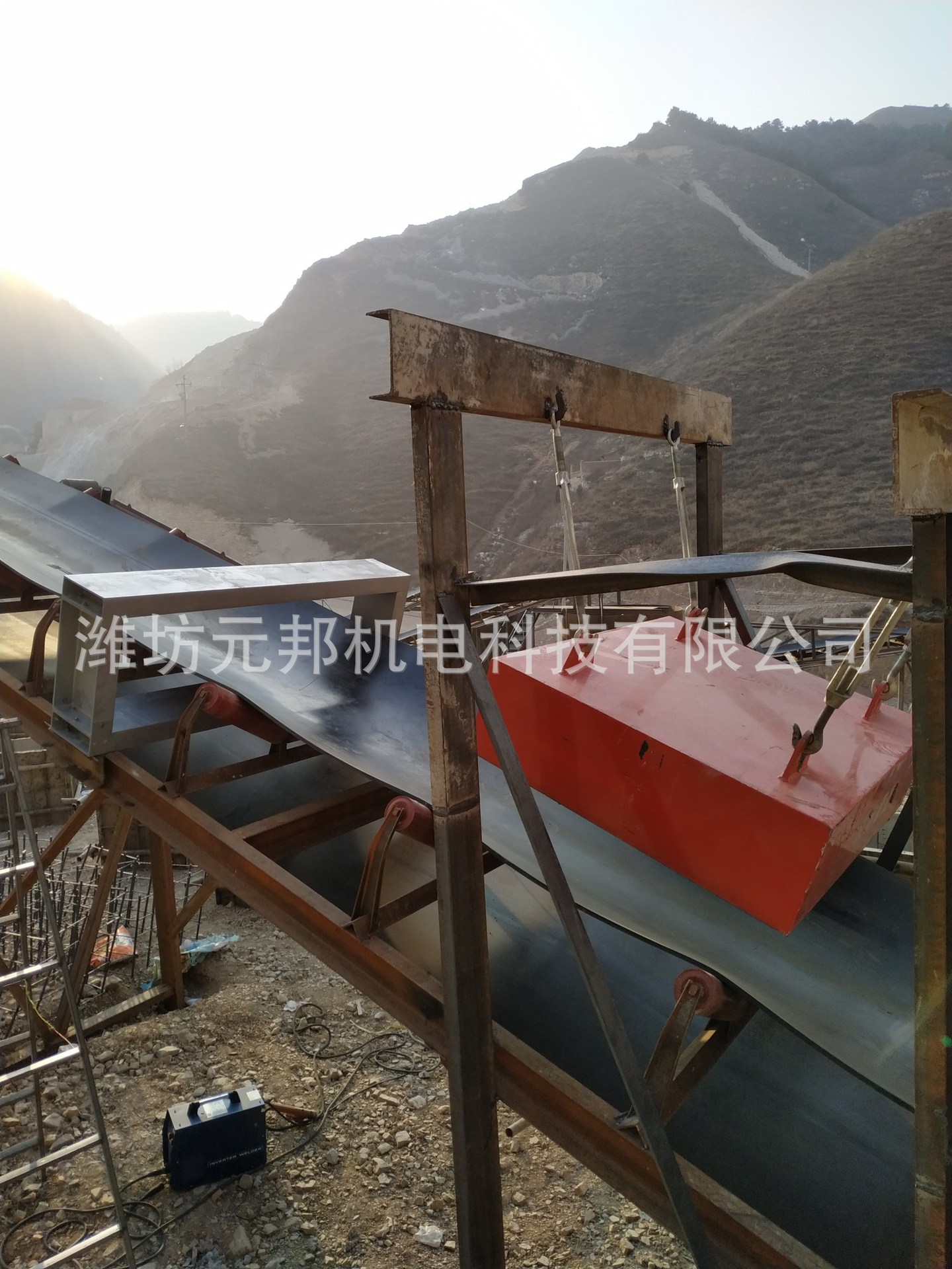 悬挂强磁永磁除铁器-石料厂除铁器-废料加工除铁器-粮食除铁器