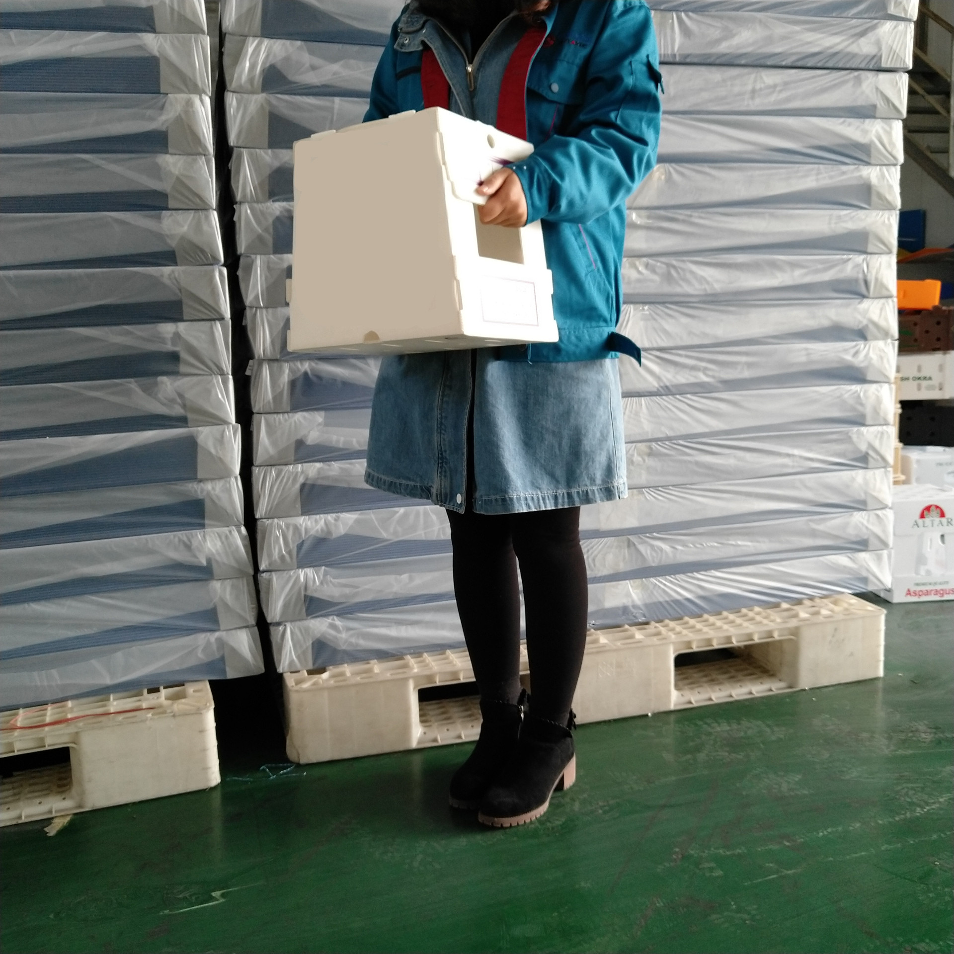 坚固耐用中空板食品箱 收纳盒中空板箱 厂家直销pp板梯形储存箱