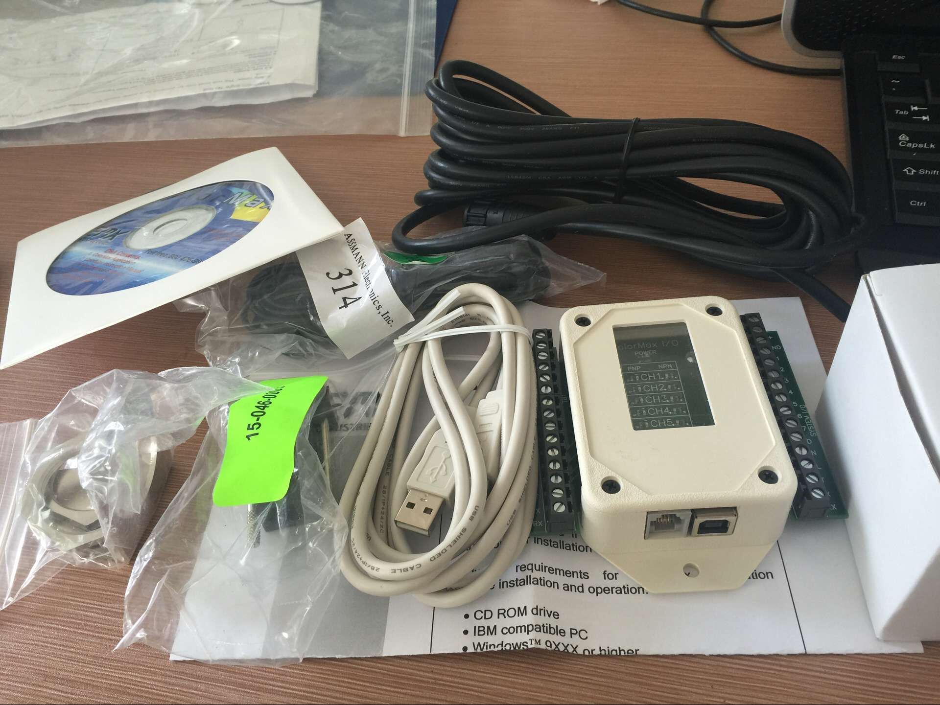 低价供应EMX颜色传感器配件包CM1000-KIT2