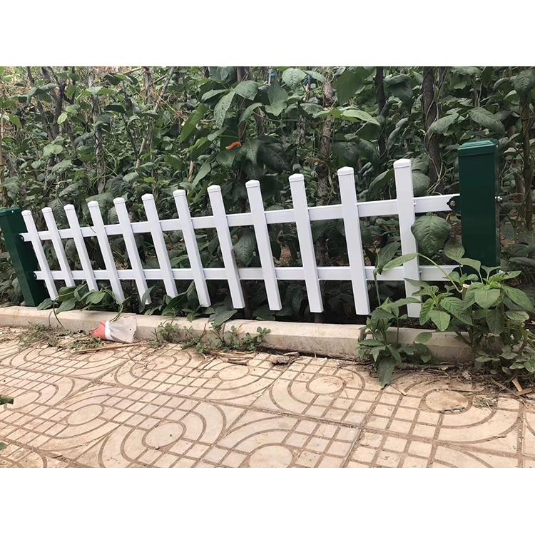【买它买它】厂家供应公园草坪防护网 花园护栏加工 绿化带防护栏订制